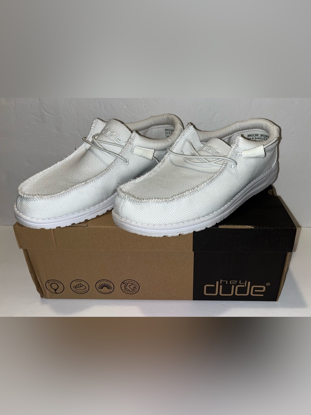 Hey Dude Men’s White Wally Artic White Slip-on-shoe Size 9 - Picture 2 of 14